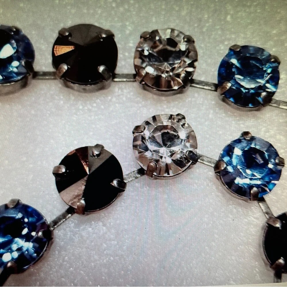 SABIKA CLASSICS CHOKER. CLEAR, BLUE AND BLACK SWAROVSKI CRYSTALS NEW! - Picture 7 of 7